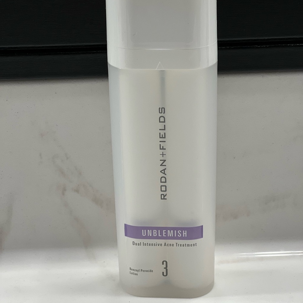Rodan + Fields Unblemish Dual Intensive Acne Treatment